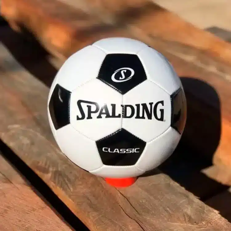 PELOTA PARA FÚTBOL SPALDING CLASSIC BLANCO/NEGRO TALLA #5 - Imagen 2