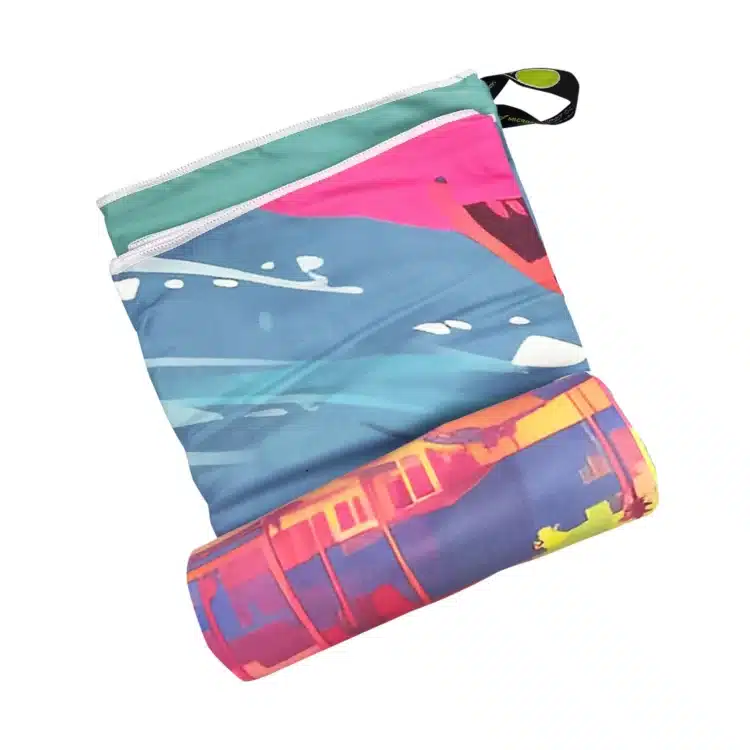 TOALLA DE MICROFIBRA SPORT TOWEL 100X180CM - FUNDA - Imagen 4
