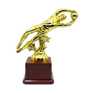 TROFEO DE FUTBOL ARQUERO 21 CM.